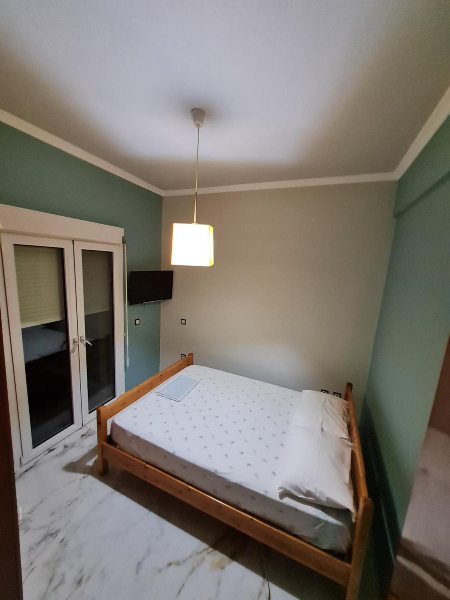 ניאה פלאגיה Dimitris Apartments מראה חיצוני תמונה