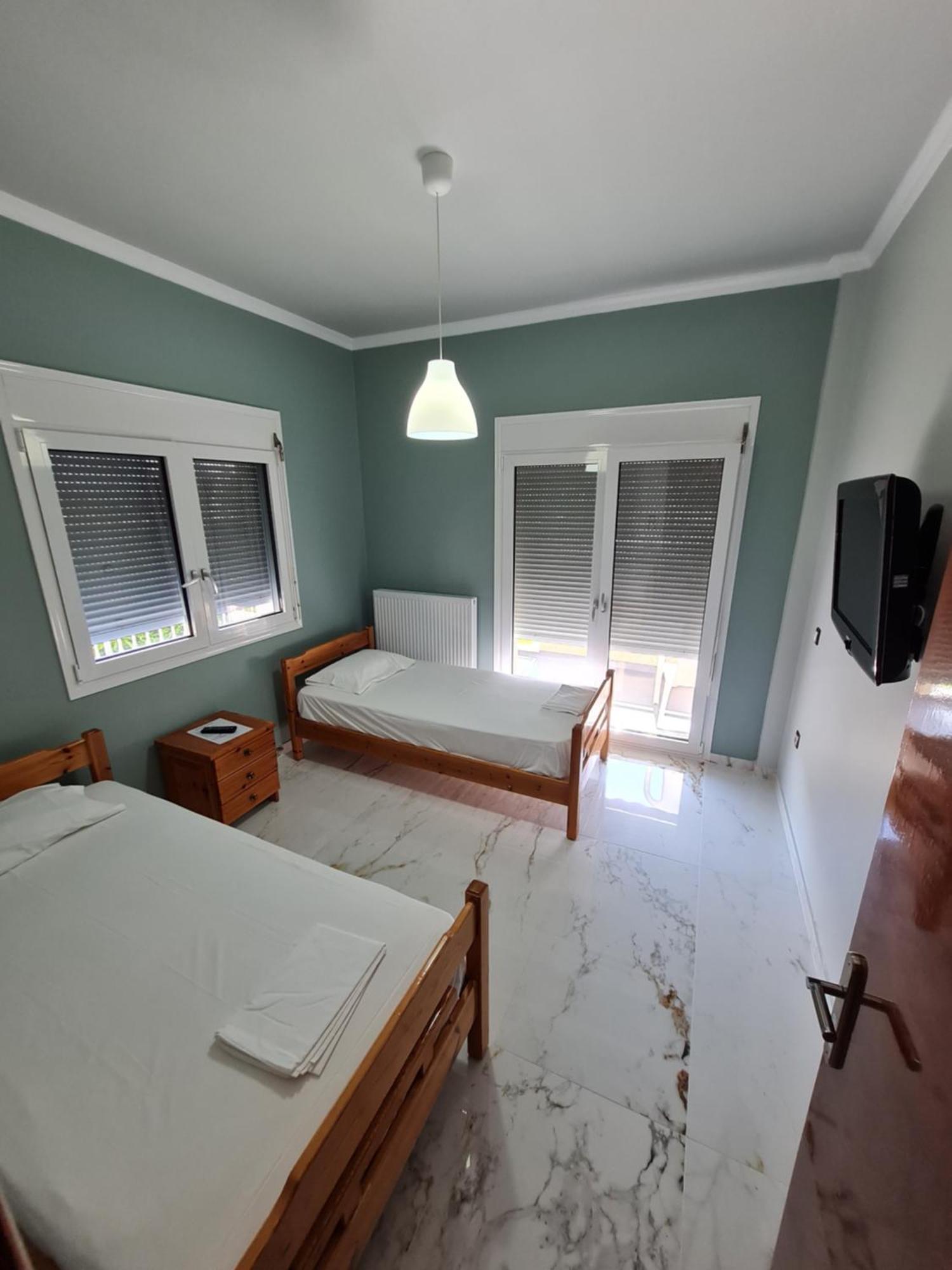 ניאה פלאגיה Dimitris Apartments מראה חיצוני תמונה