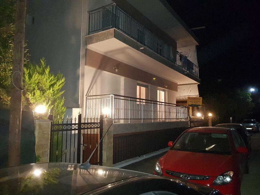 ניאה פלאגיה Dimitris Apartments מראה חיצוני תמונה