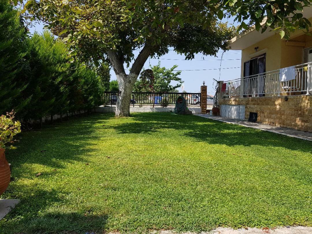 ניאה פלאגיה Dimitris Apartments מראה חיצוני תמונה